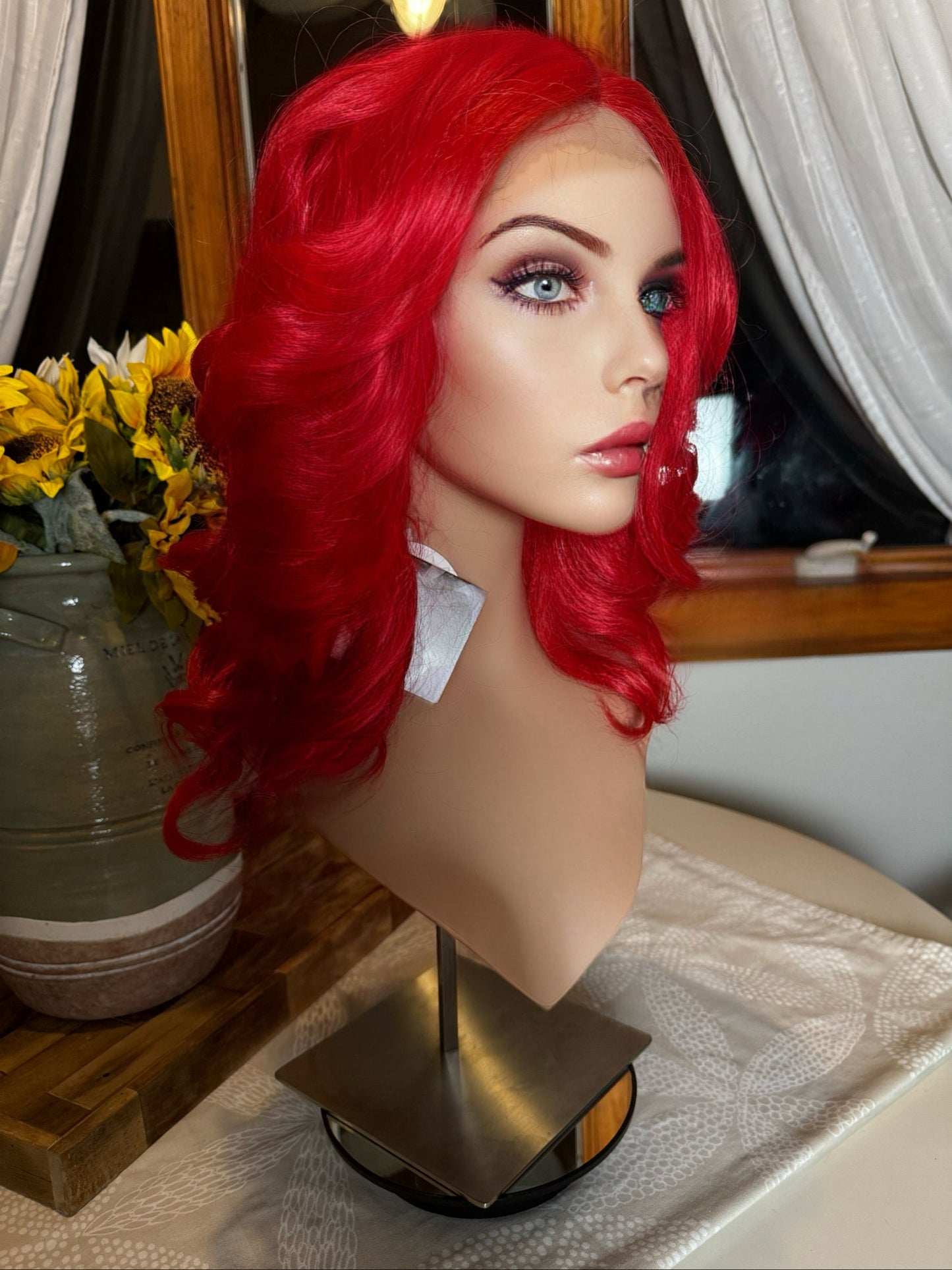 Cherry Bomb Bright Red Wig Medium Length Wig Long Wig Sharp Bob Wig Chic Dimensional Wig Chemo Wig Fashion Alopecia Wig Pixie Cut Wig