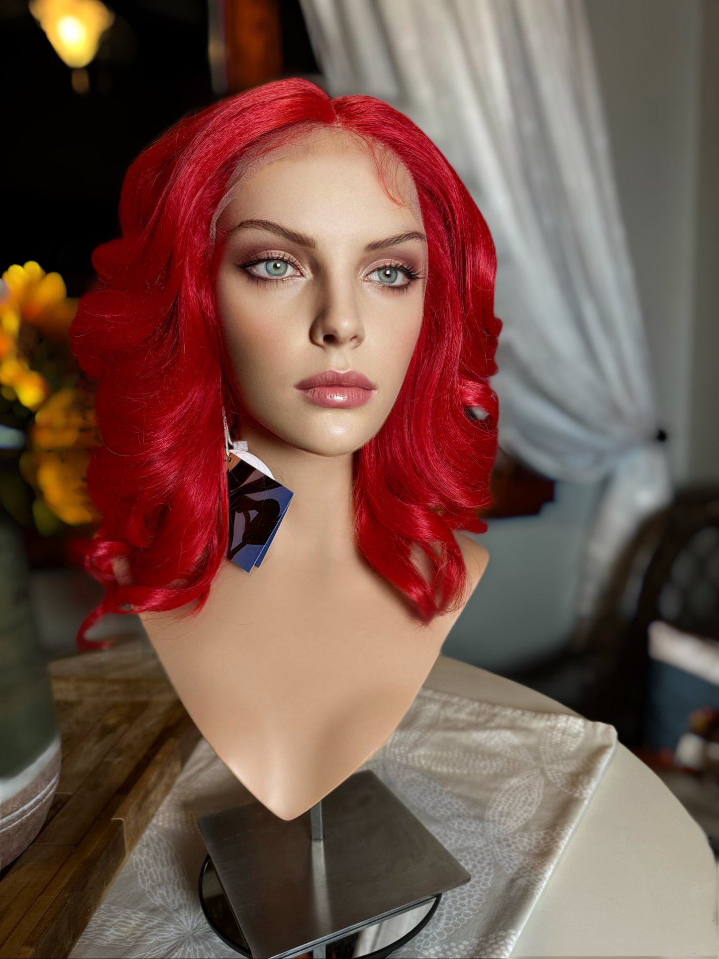 Cherry Bomb Bright Red Wig Medium Length Wig Long Wig Sharp Bob Wig Chic Dimensional Wig Chemo Wig Fashion Alopecia Wig Pixie Cut Wig