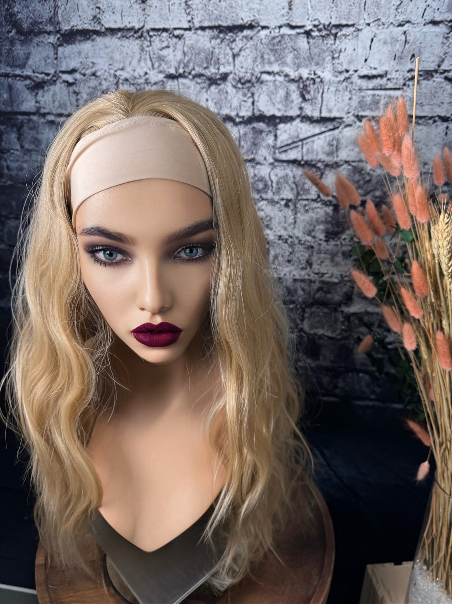 Karis Long Wavy Blonde Highlights Headband Wig Fall HD Synthetic Fibers Natural Golden Blonde Highlights Chemo Alopecia Wig