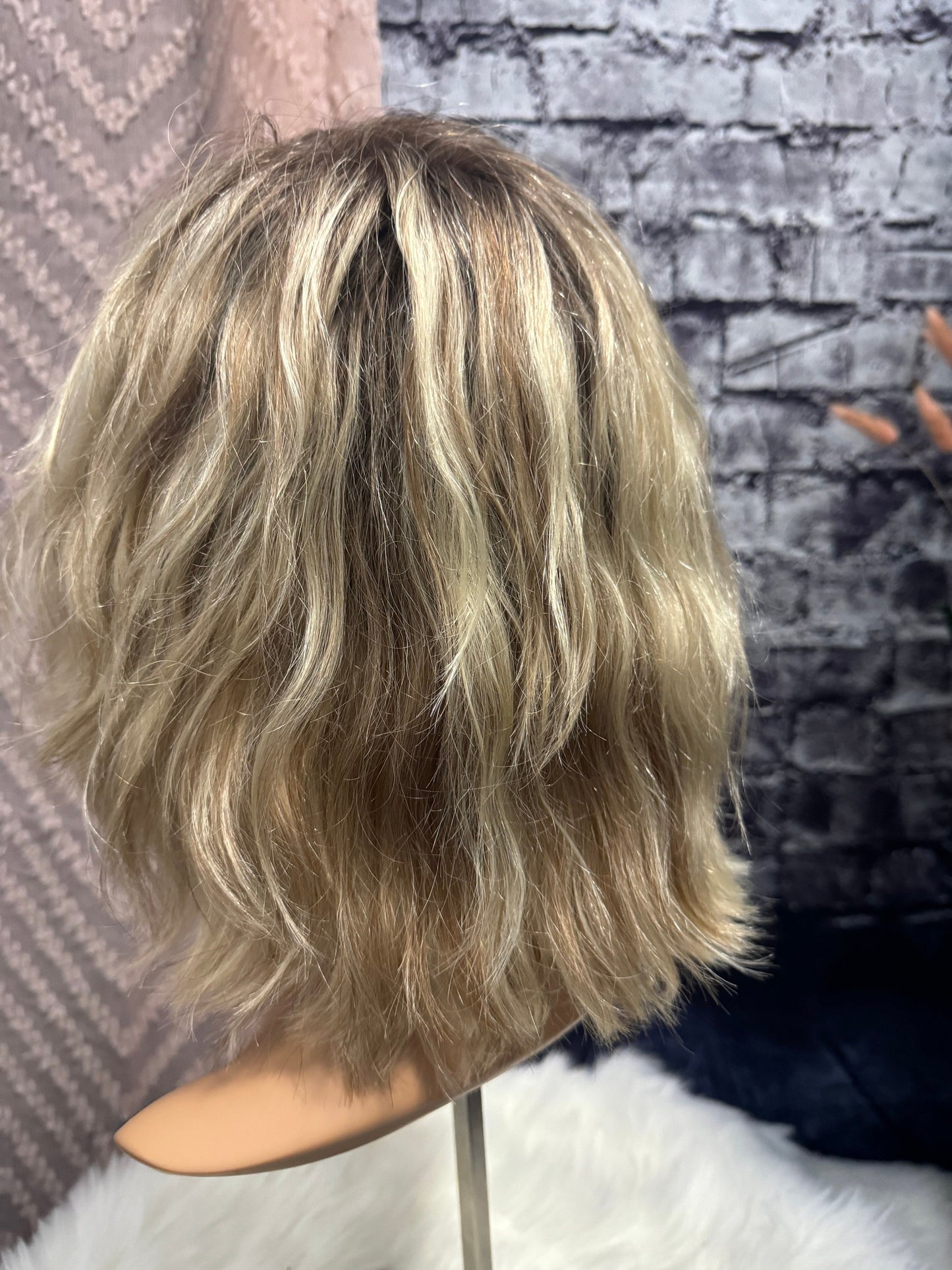 Verity 100% Human Hair Lace Front Wig Side Parting Glueless Wear And Go Style Short Layered Bob Blonde Highlights