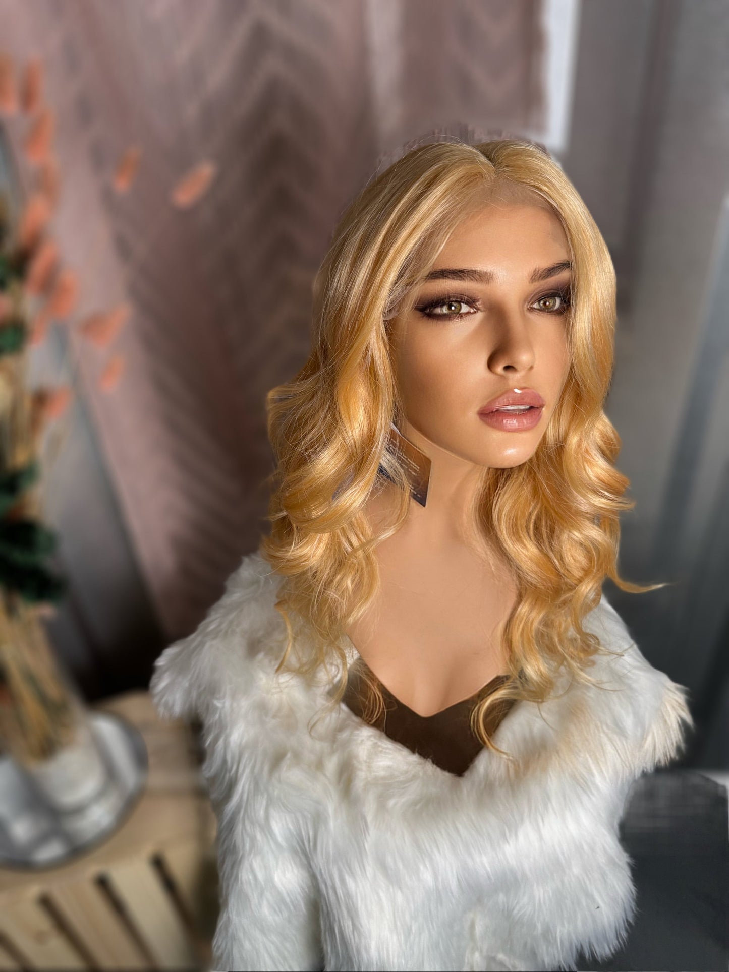 Venus Wig Pastel Apricot Blonde Wig Loose Curl Hand Tied Lace-front Wig Chemo Alopecia