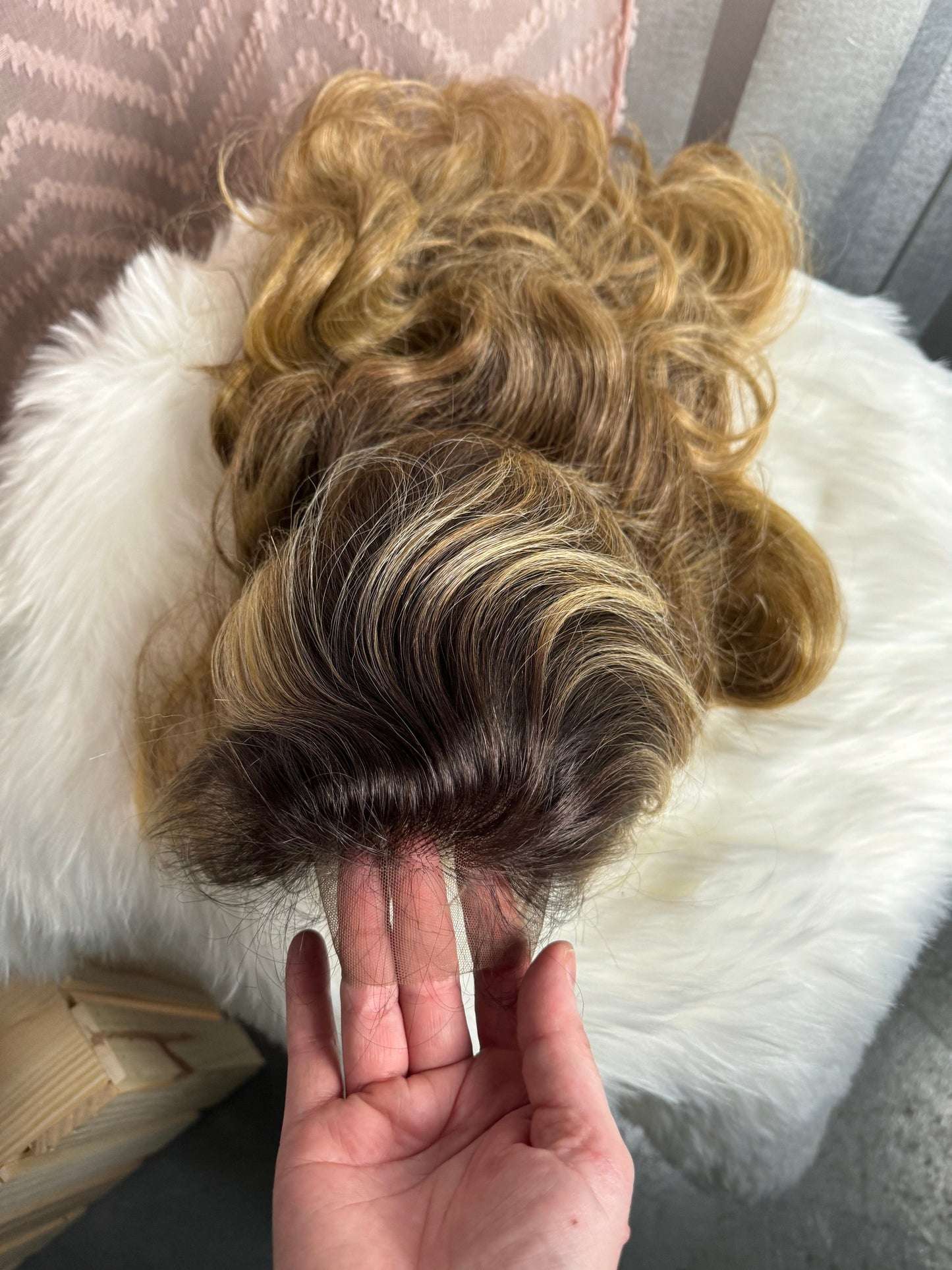 Masha Bold Ombré Blonde Highlights Long Wig Curly Wig Frontal Light Brown Bronde Highlights Ombre Wig Hand Tied Wig Lace Front Wig