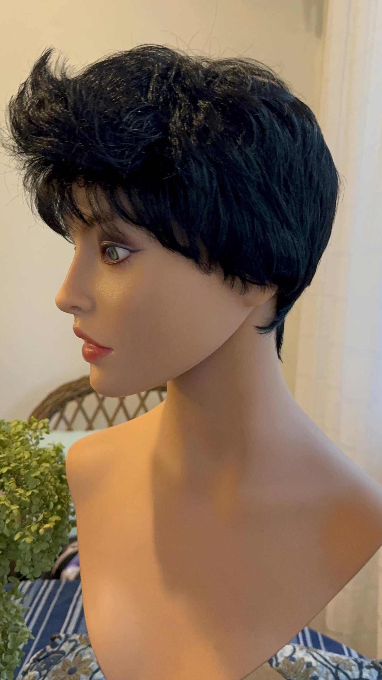 Treasure Short Wig Chic Wig Lots of Layers Medical Wig Fashion Wig Light Wig Highlighted Black Wig Chemotherapy Alopecia Pixie Cut Vibes