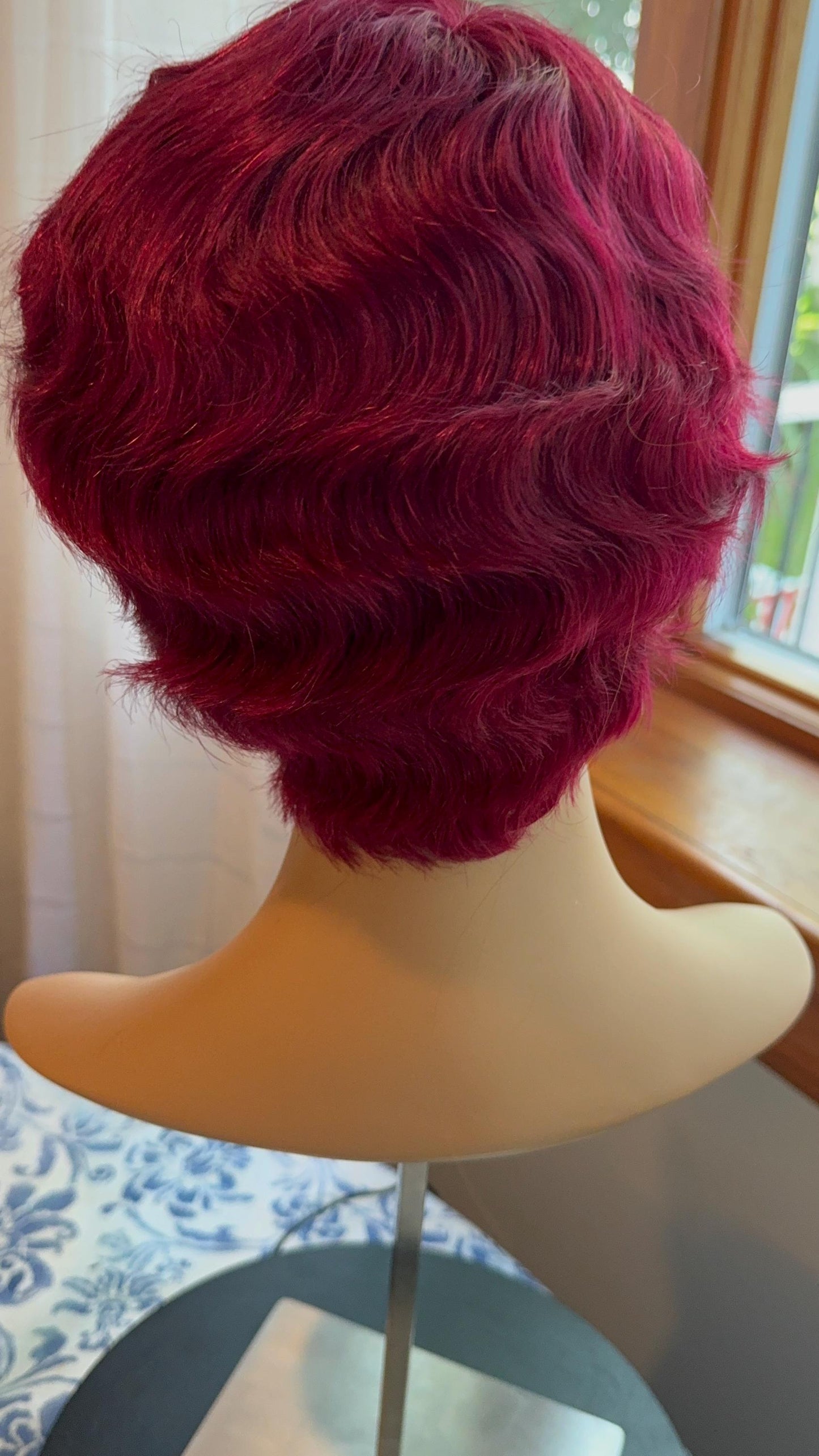 Jodie Finger Wave 1920’s Wine Red Great Gatsby Wig 100% Human Hair Wig Short Cut Wig Curly Bright Burgundy Medical Wig Fashion Wig