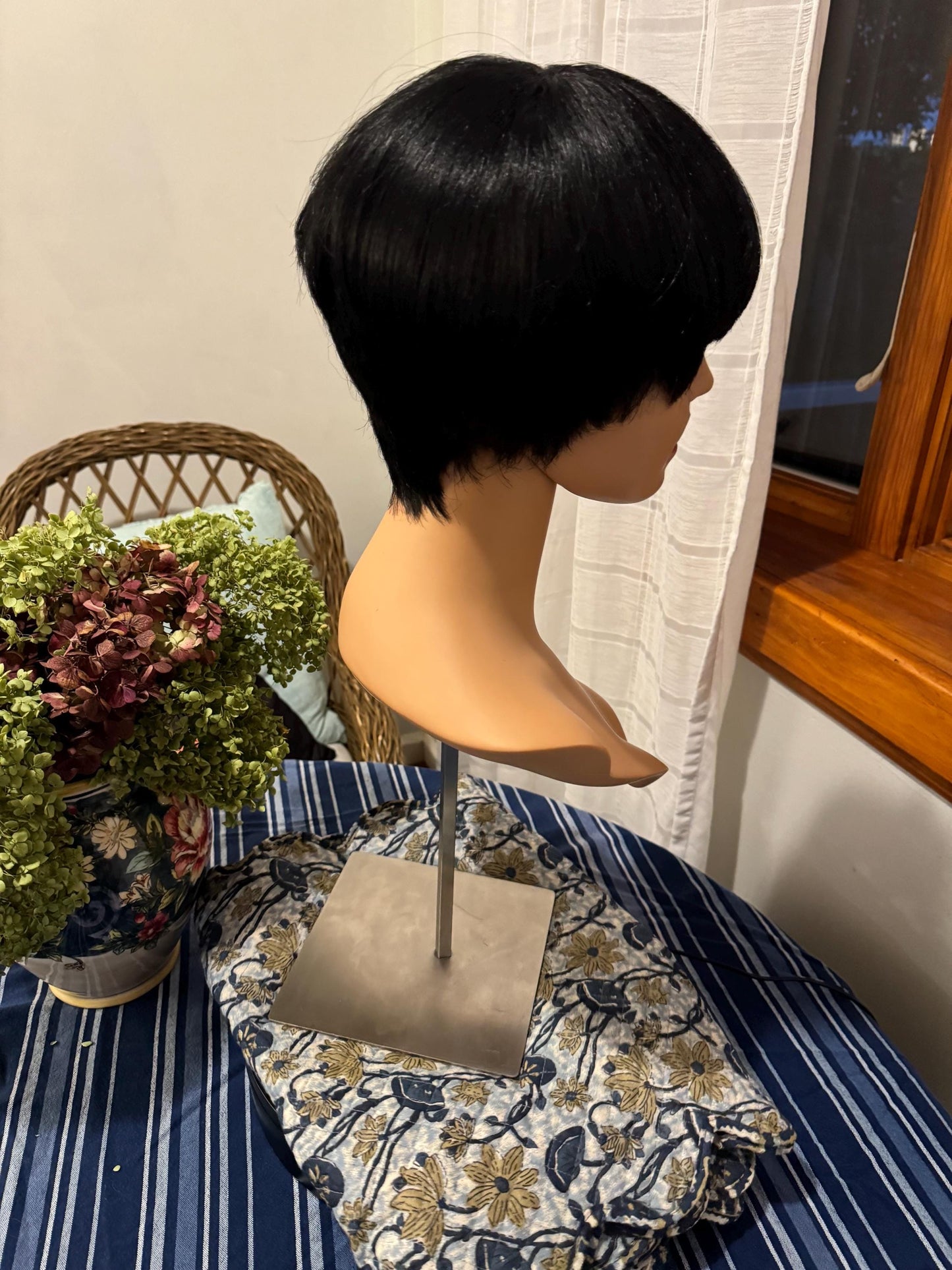 Sabine Human Synthetic Blend Wig Black Pageboy Chicago Short Wig Classic Bob Wig Chic Dimensional Wig Chemo Alopecia Wig Pixie Cut Wig