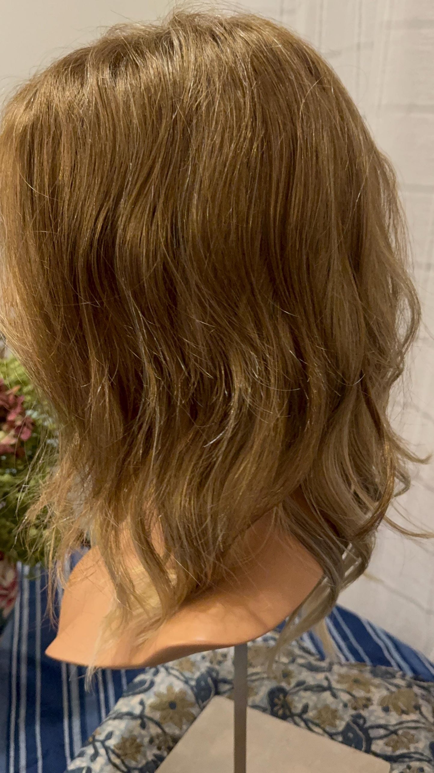 Ocean Custom Wig Estetica Dark Blonde With Highlights Wavy Wig Lightweight Wig Tied Wig Lace Front Parting R613BG14