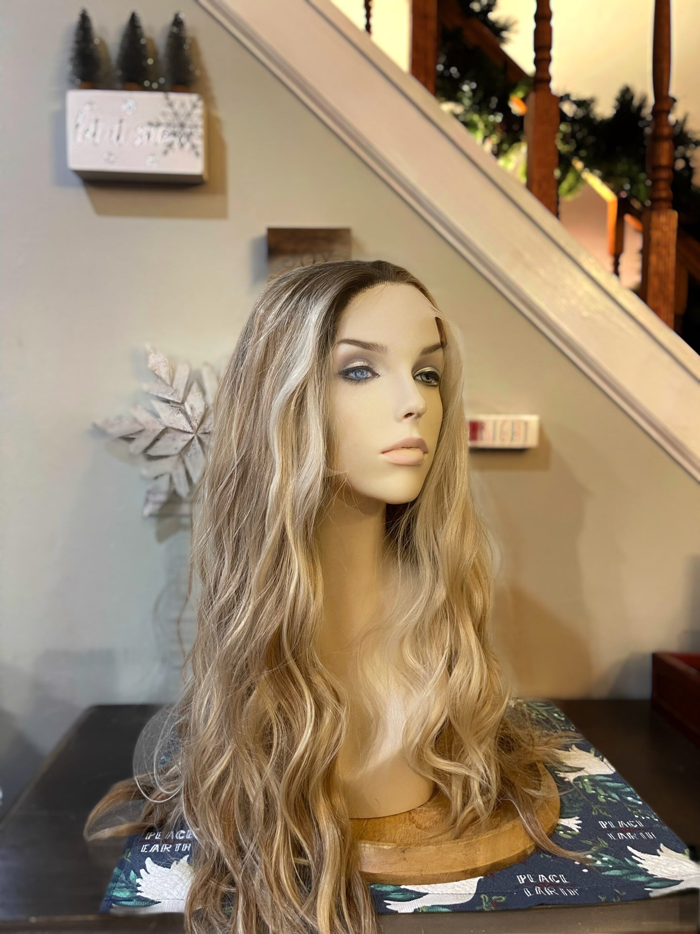 Donna Wavy Wig Soft Light Blonde Mixed Blonde Rooted Wig Lace Frontal Wig Hand Tied Wig Anime Medical Cosplay Showgirl Wig