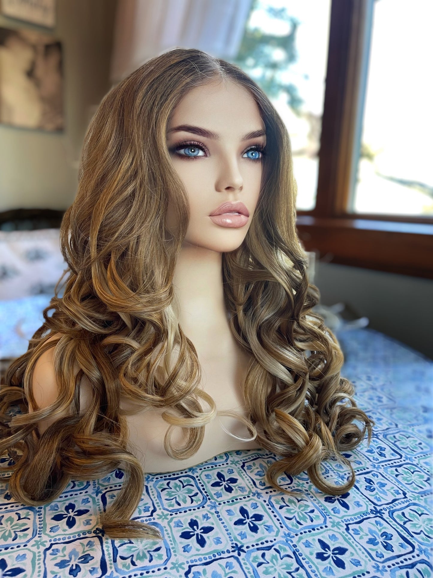 Vana Caramel Lush Crème Brûlée Wig Lace Front Wig Blonde Wig Human Blend Wig Most Natural Looking Synthetic Wig