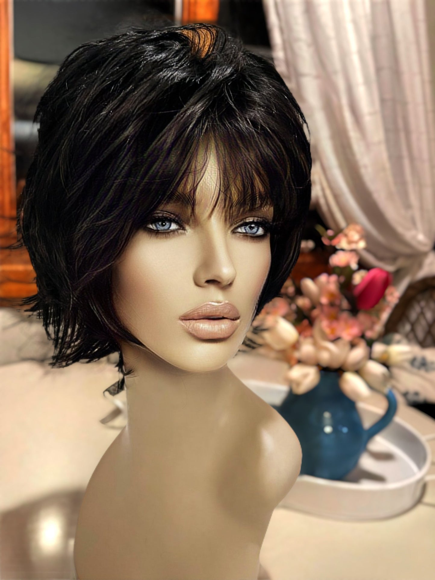 Bindi Short Wig Chic Wig Lots of Layers Medical Wig Fashion Wig Wig Rich Black Chemotherapy Alopecia Lisa Rinna Vibes