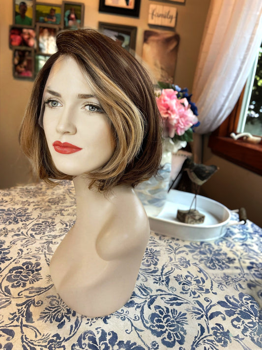 Maggie French Bob Wig Center Part Golden Blonde and Browns Wig Color Shorter Wig Lace Front Swiss Lace HD Wig Short Wig