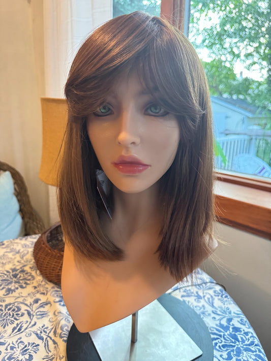 Misto Gentle Bob Warm Auburn Wig Brunette Wig Beautiful Natural Looking Wig Fashion Medical Wig