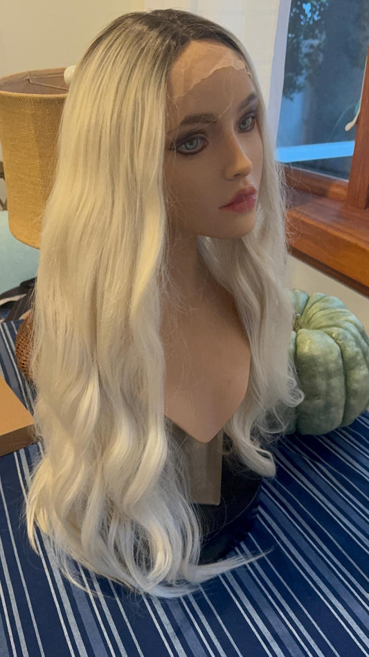 Flynn Wavy Wig Soft White Blonde Ashy Root Synthetic White Cool Toned Rooted Wig Lace Frontal Wig Hand Tied Drag Wig Anime Medical Cosplay W