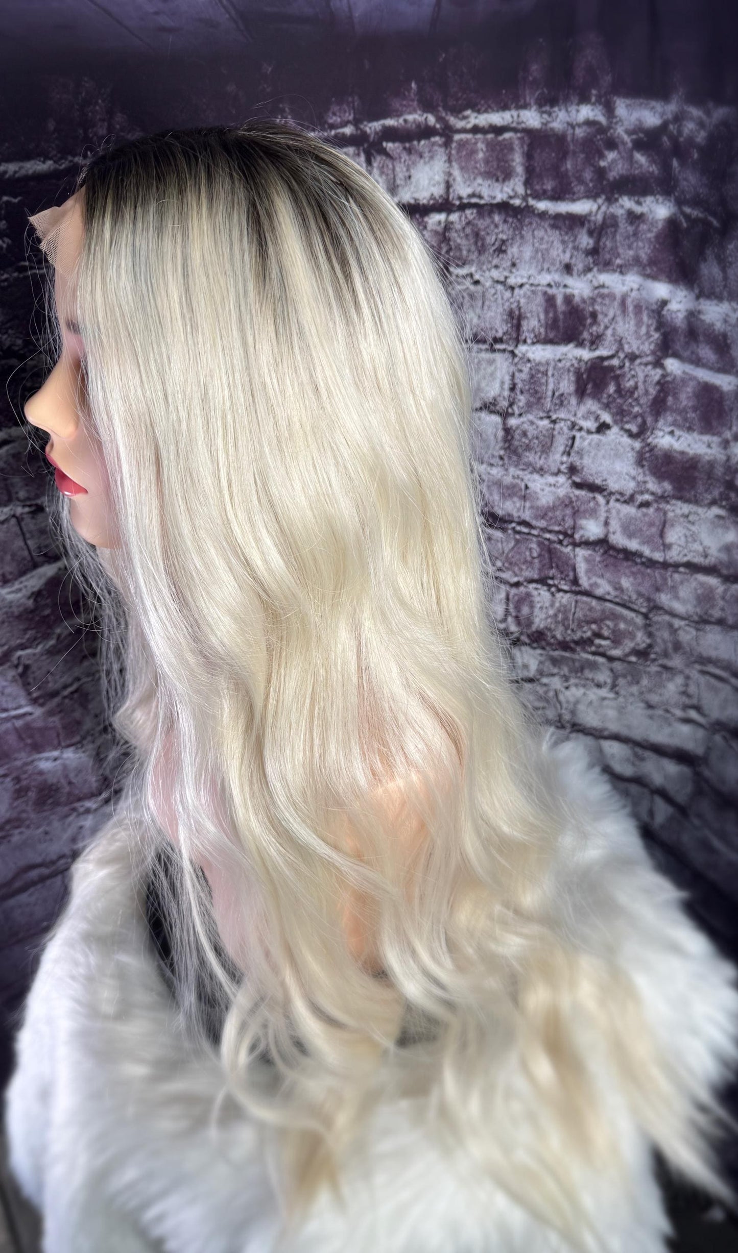 Miki Lace Front HD Lace Synthetic Soft Ombre Platinum Blonde Wig Lightest Cool Blonde Rooted Color Wig Model Vibes Straight Extra Long Wig
