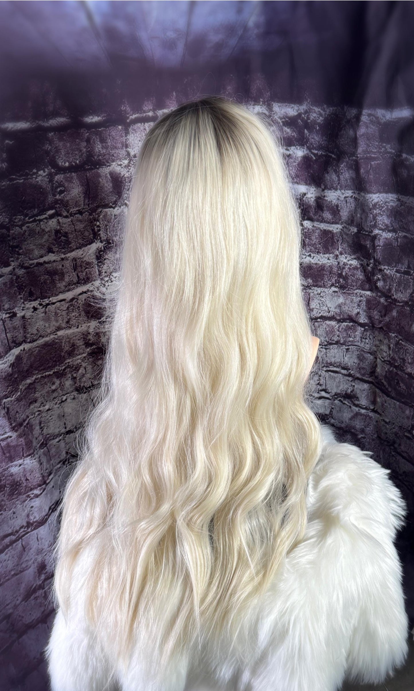 Miki Lace Front HD Lace Synthetic Soft Ombre Platinum Blonde Wig Lightest Cool Blonde Rooted Color Wig Model Vibes Straight Extra Long Wig