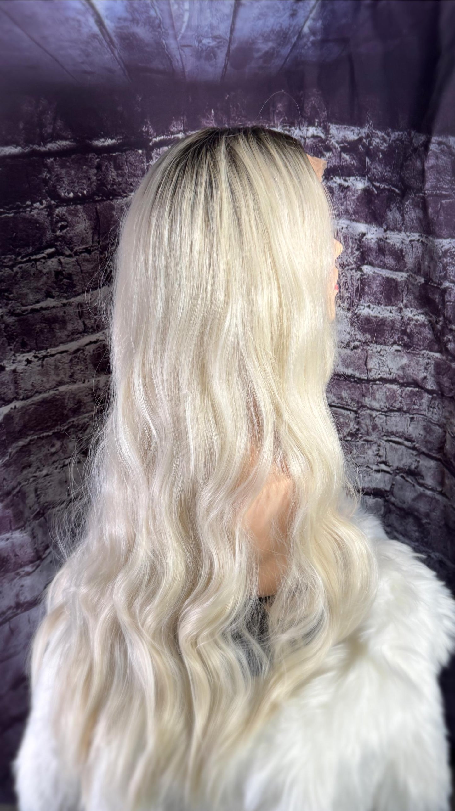Miki Lace Front HD Lace Synthetic Soft Ombre Platinum Blonde Wig Lightest Cool Blonde Rooted Color Wig Model Vibes Straight Extra Long Wig