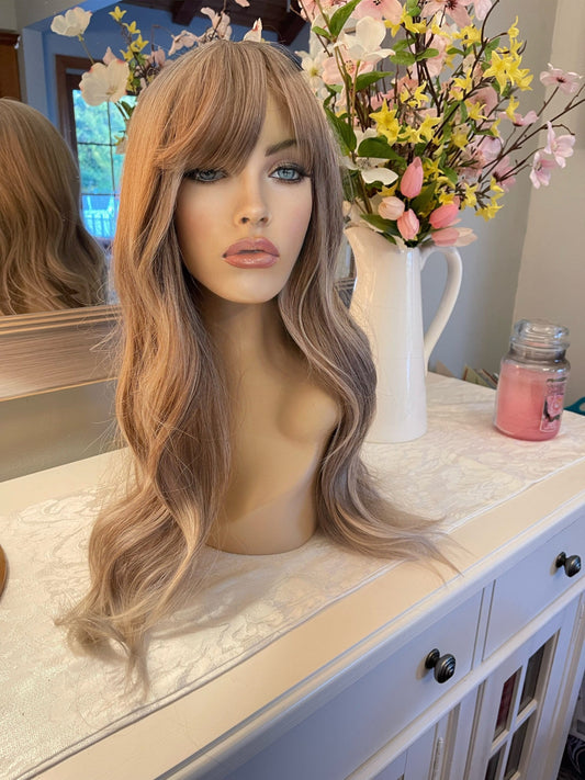 Mushroom Blonde Wig Ashy Ombré Lowlights Curtain Bangs Wig Loose Wave Hair HD Synthetic Wig Highlights Cottagecore Wig