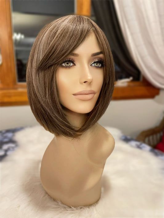 Tiramisu Treat Wig Bob Wig Bangs Blonde Highlights Light Brown Wig Color Shorter Wig Lace Frontal Wig Short Wig Chemo